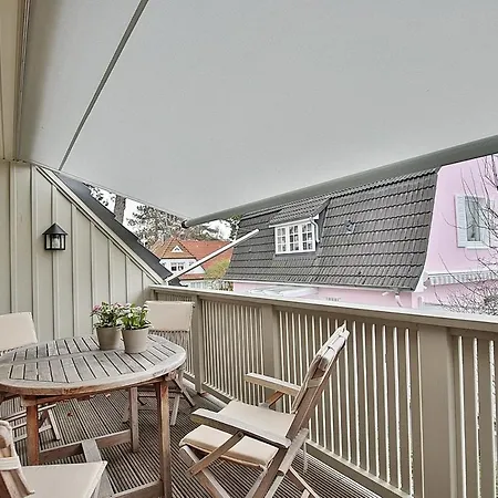 Haus Kastanienallee 4 Haus Kastanienallee 4 1 Stranddiestel * Timmendorfer Strand