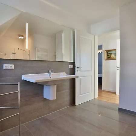 Haus Kastanienallee 4 Haus Kastanienallee 4 1 Stranddiestel * Timmendorfer Strand
