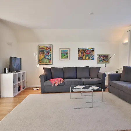 Haus Kastanienallee 4 Haus Kastanienallee 4 1 Stranddiestel